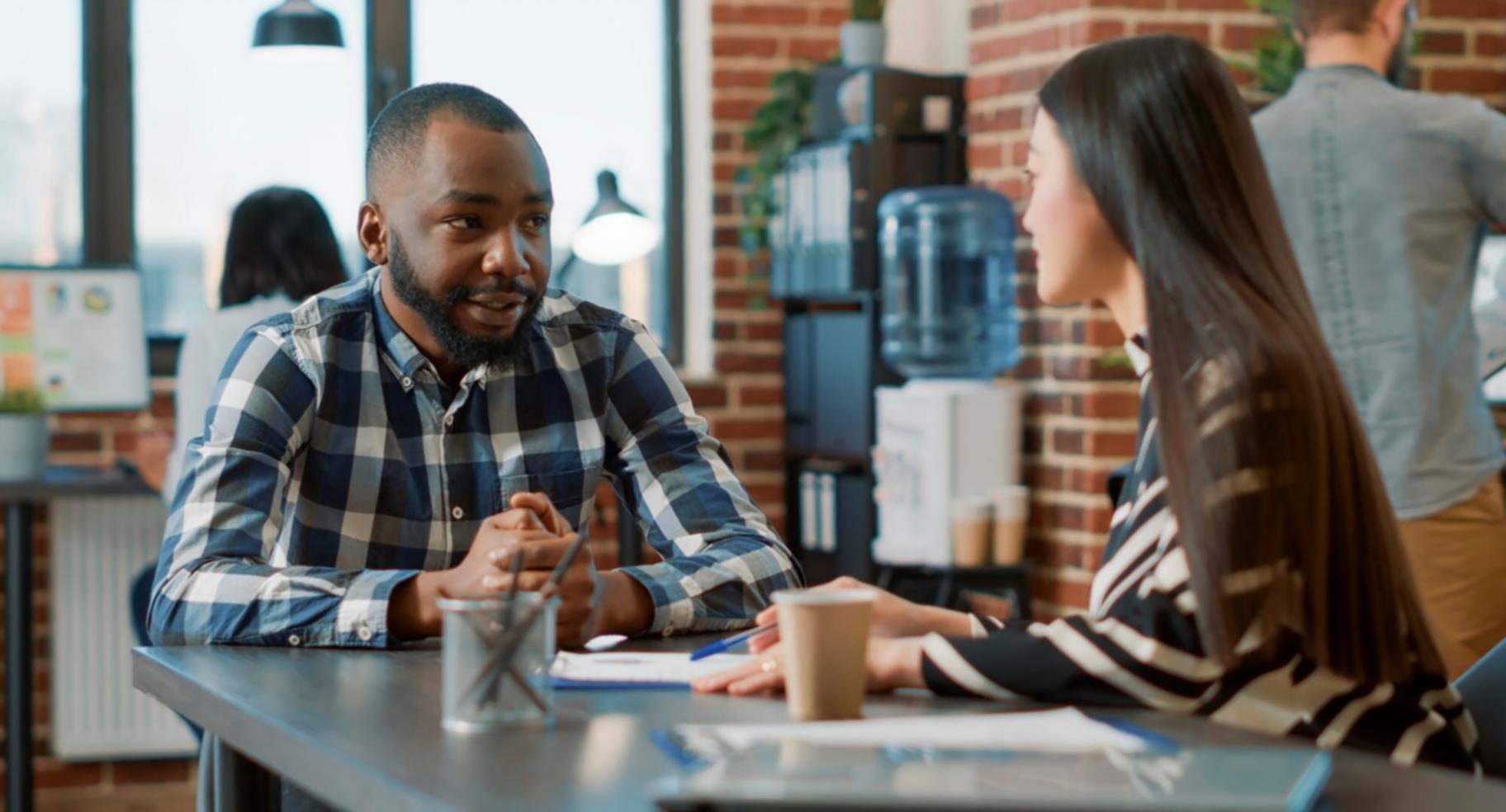 Esempio di illuminazione professionale per makeup tutorials online